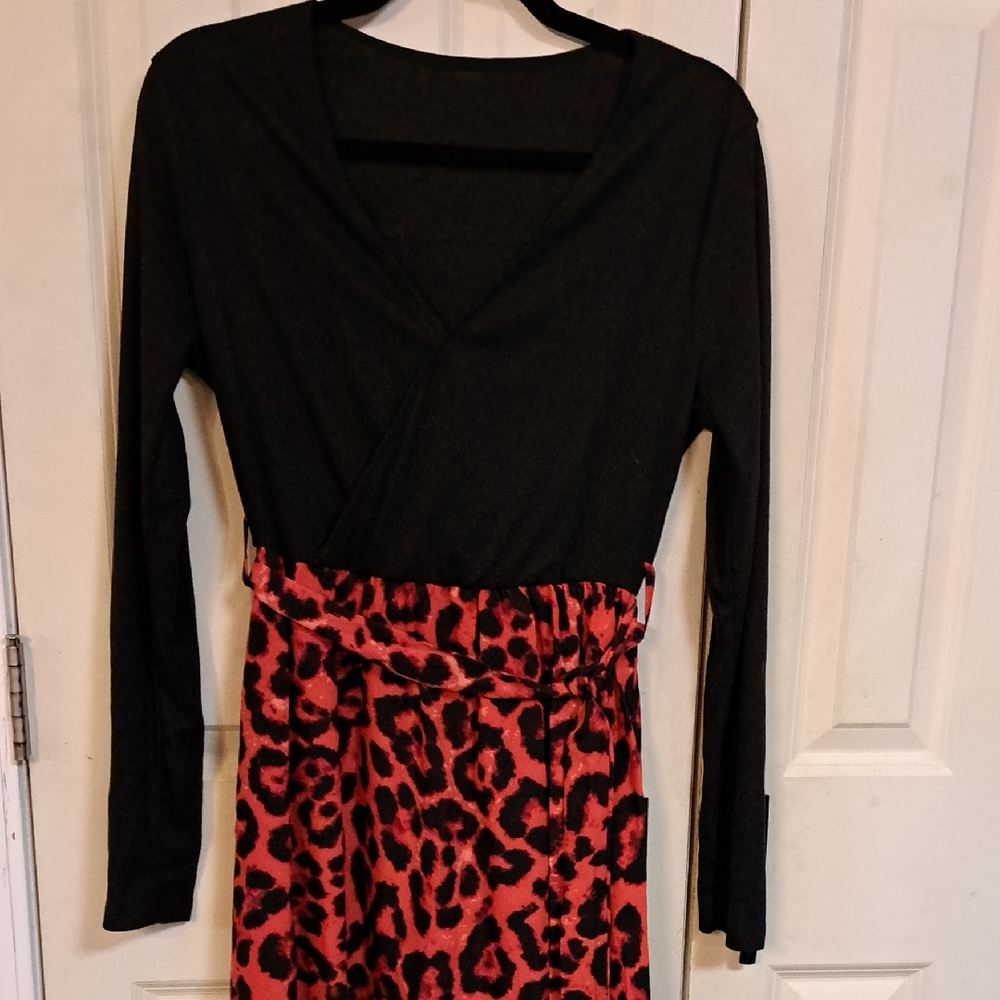 Cupshe Black and Red Leopard Print Midi Dress